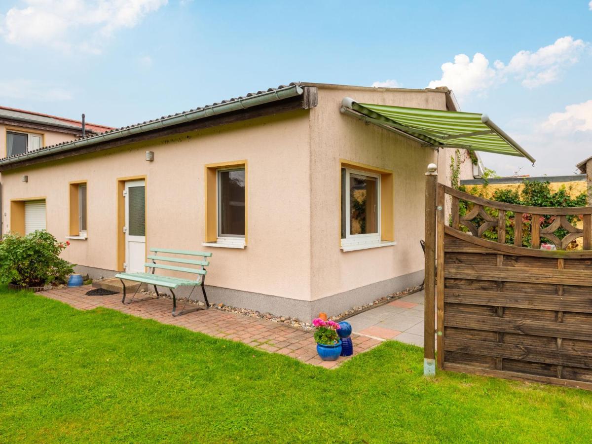 Idyllic Bungalow In Pepelow With Garden 외부 사진