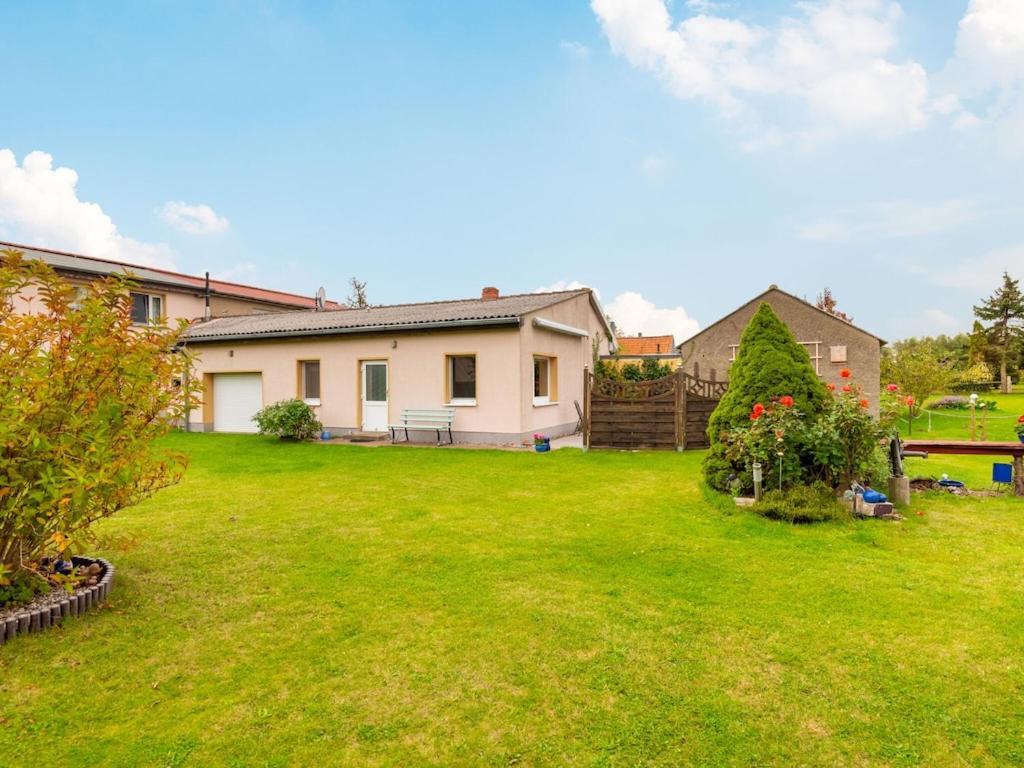 Idyllic Bungalow In Pepelow With Garden 외부 사진